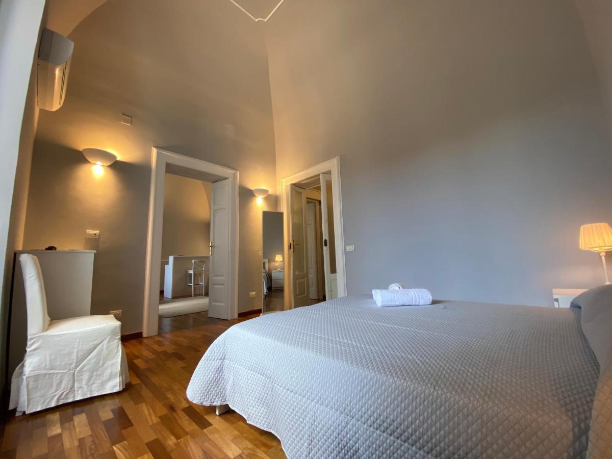 Suite 261 - Intero Appartamento Nel Centro Di Bari Eksteriør billede